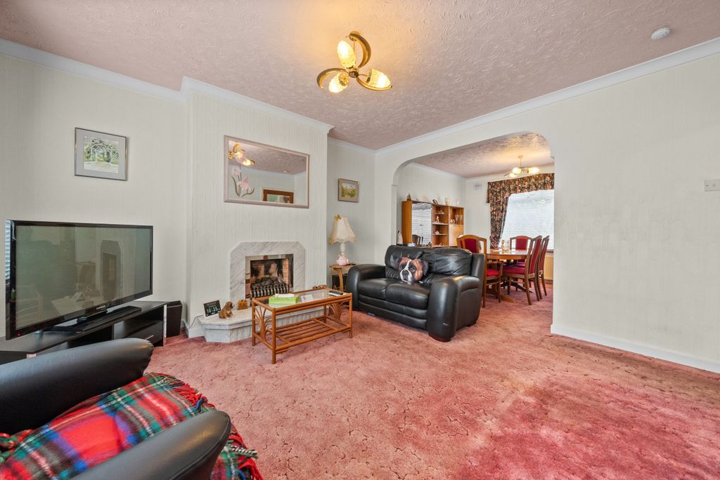 Property photo 3 of 30
