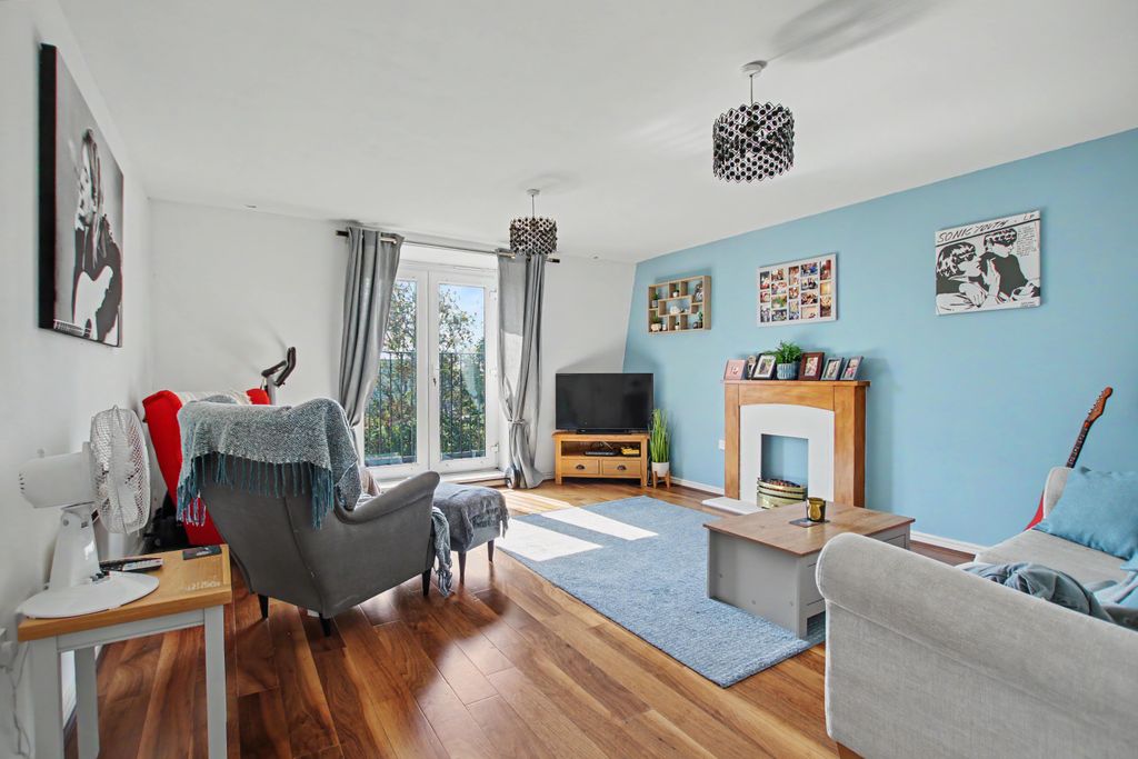 Property photo 2 of 8 Img_0190