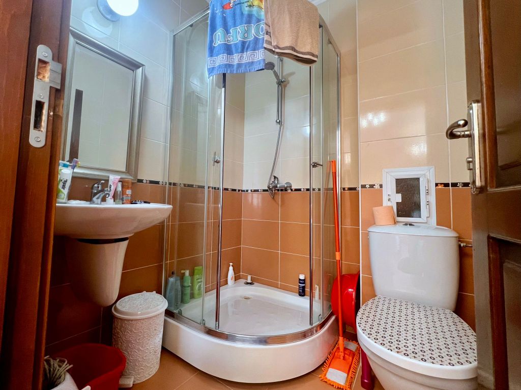 Property photo 3 of 18