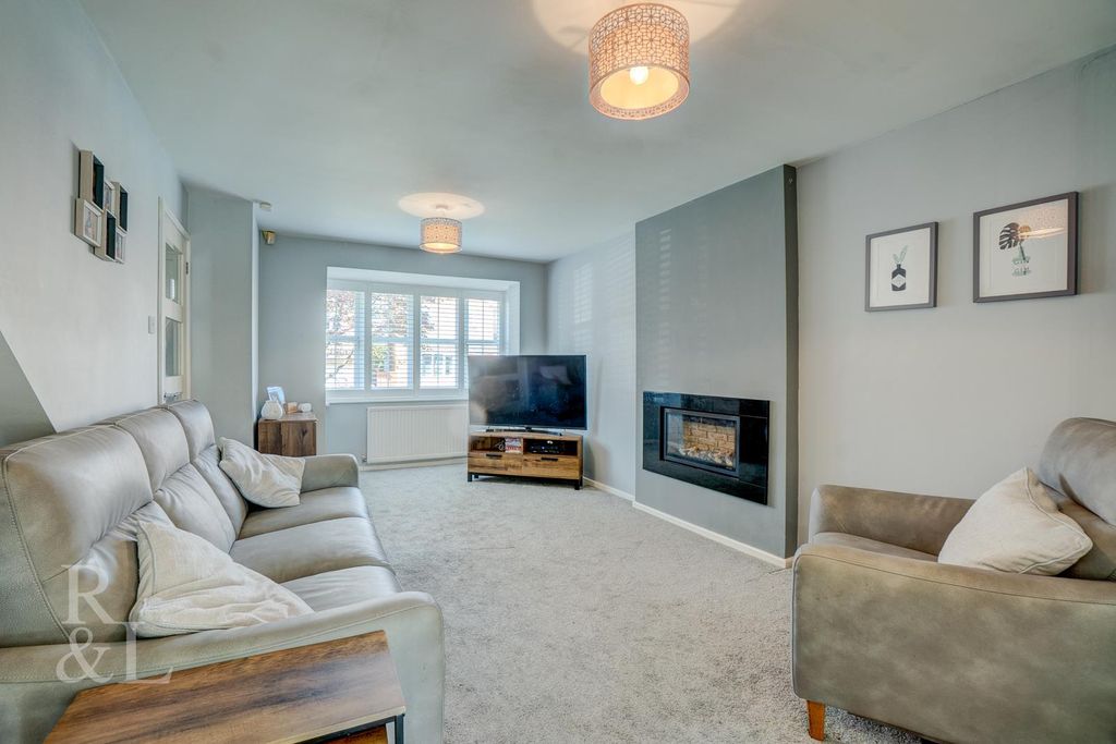 Property photo 3 of 24 Batched  (15).Jpg