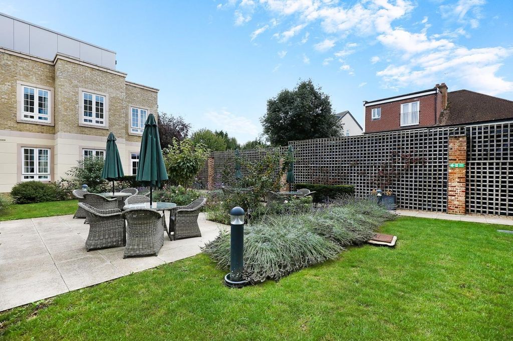 Property photo 2 of 12