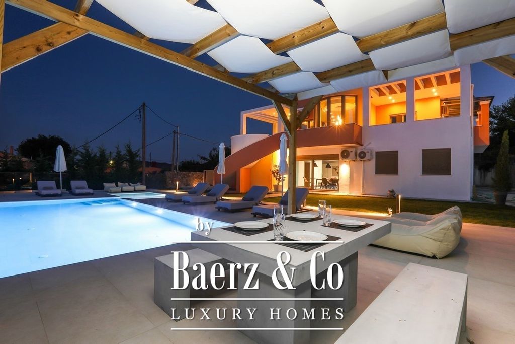 Property photo 2 of 30