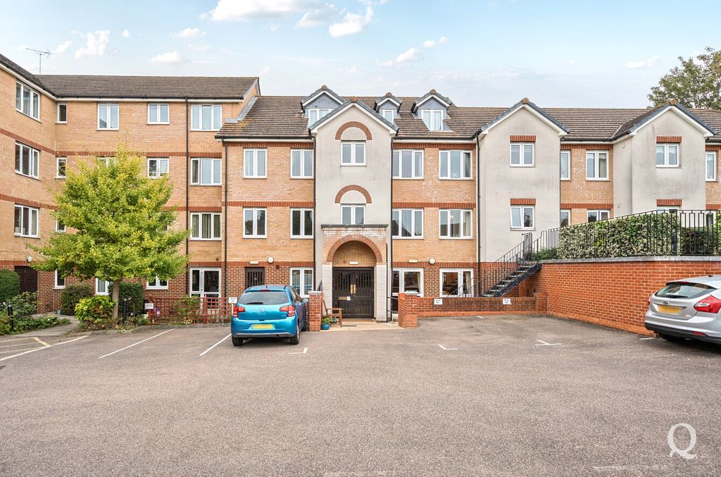 Property photo 1 of 21 8330Ed1d-Acd4-4d4...