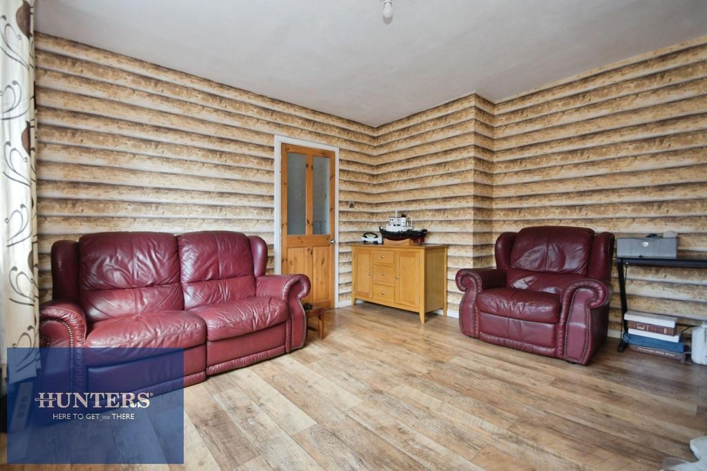 Property photo 3 of 20 Lounge 2.Jpg