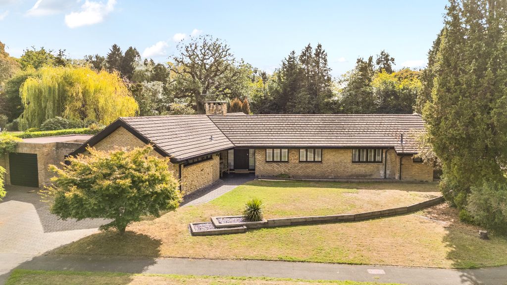 Property photo 1 of 38