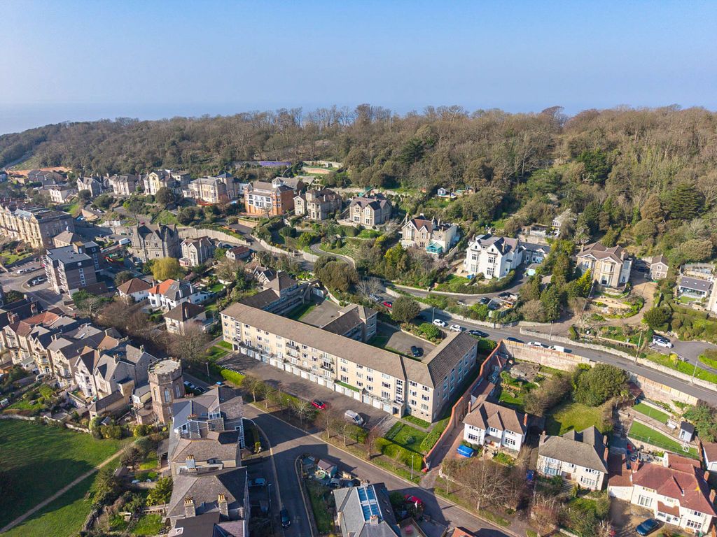 Property photo 1 of 16 Photo 11