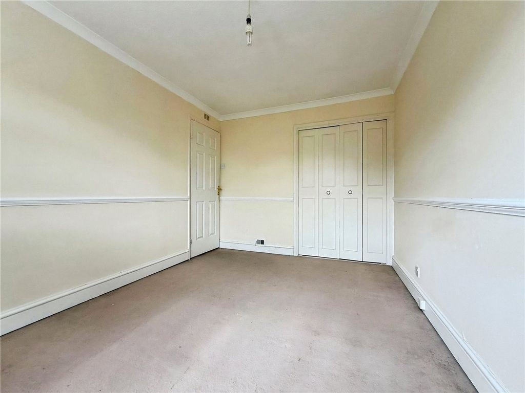 Property photo 3 of 16 Bedroom