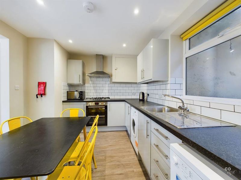 Property photo 2 of 15 Photo 26