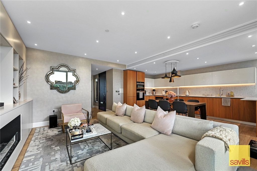 Property photo 3 of 18 Reception