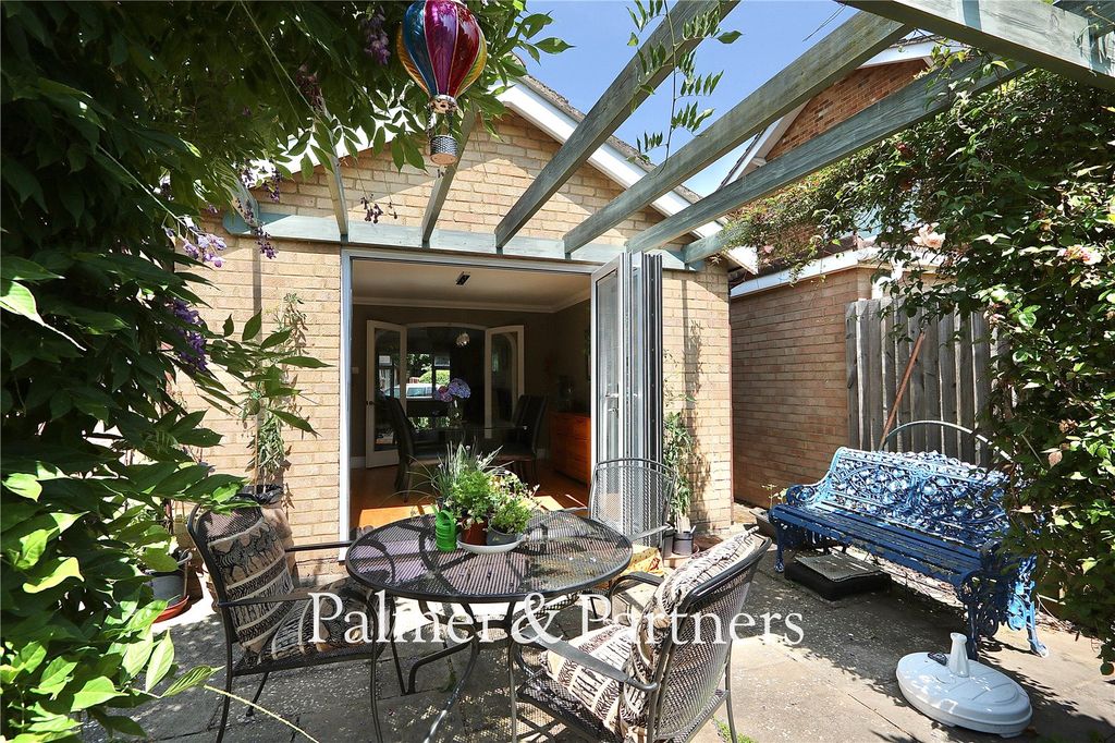 Property photo 2 of 33 Picture No. 03