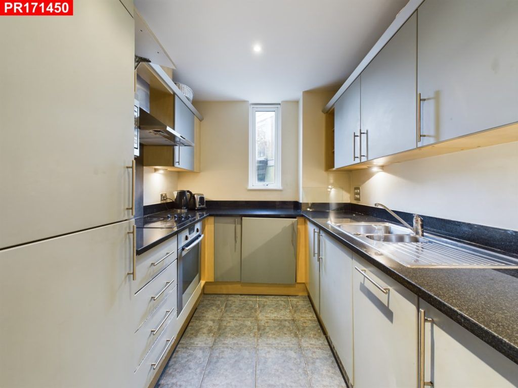 Property photo 3 of 10