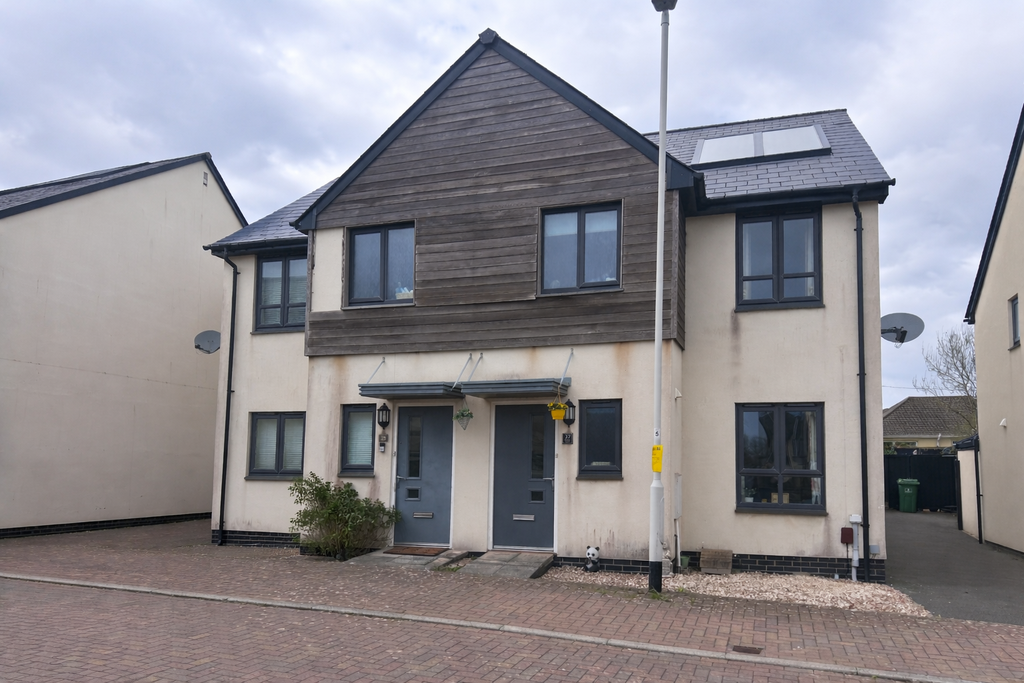 Property photo 1 of 16 Front Exterior