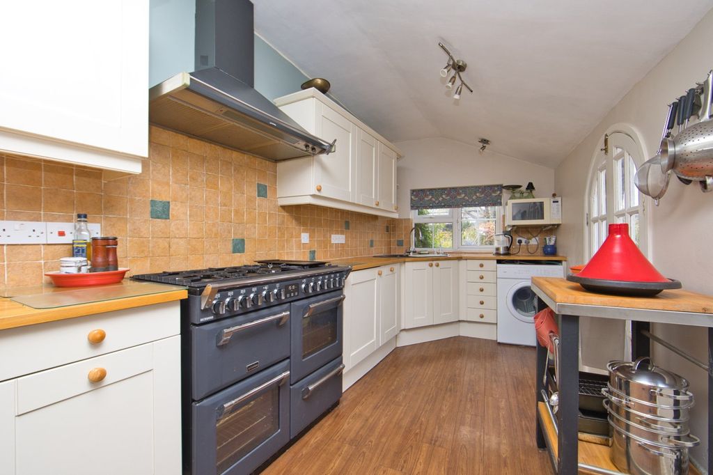 Property photo 3 of 13 Picture 3