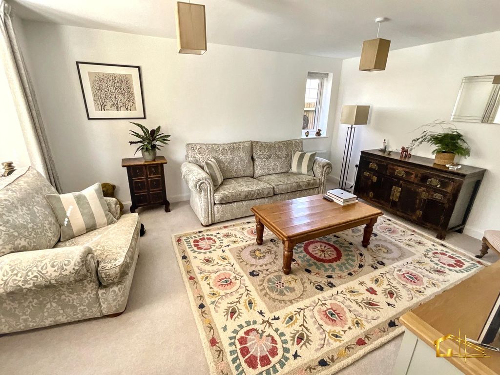 Property photo 2 of 23