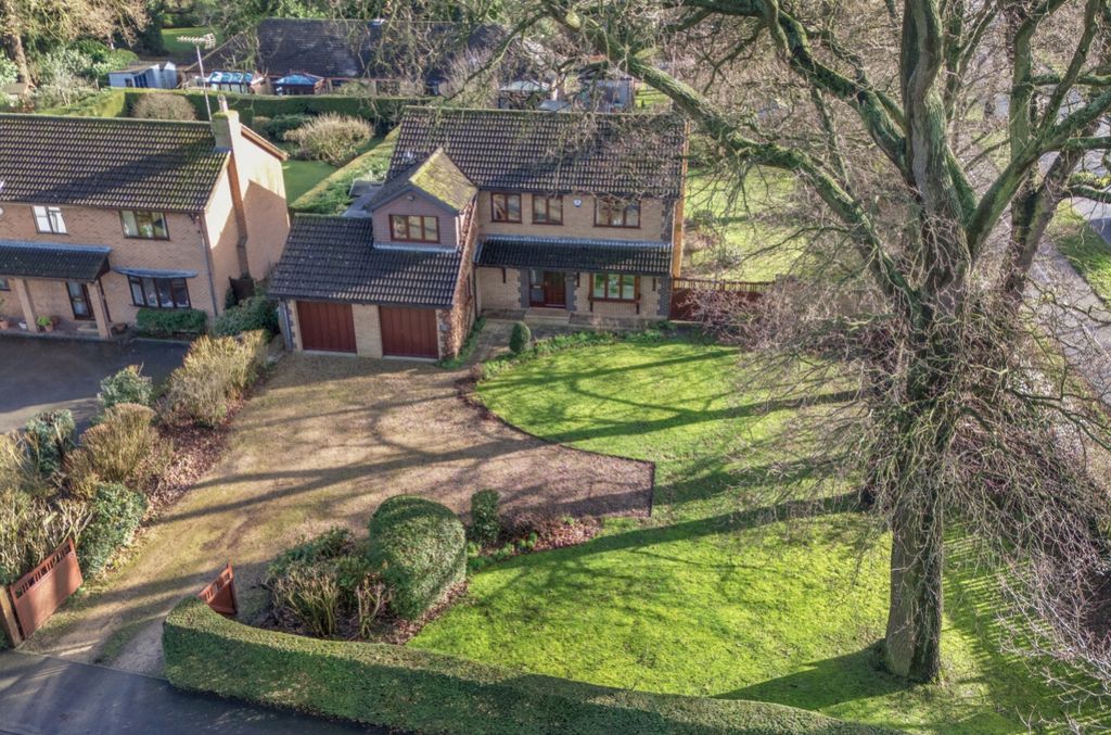 Property photo 2 of 38 5-697A3B7d47948-1405649-Jpg-5