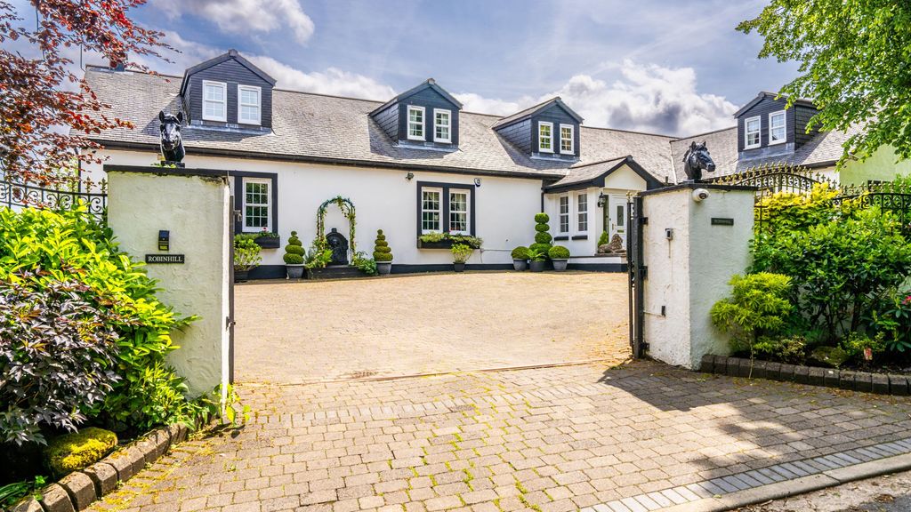 Property photo 2 of 79