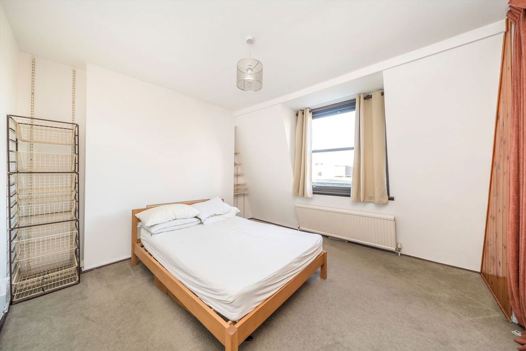 Property photo 3 of 8