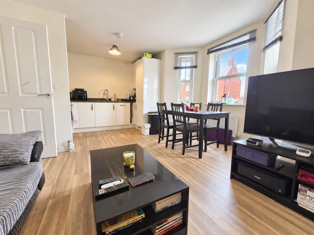 Property photo 2 of 12 Open Plan Living