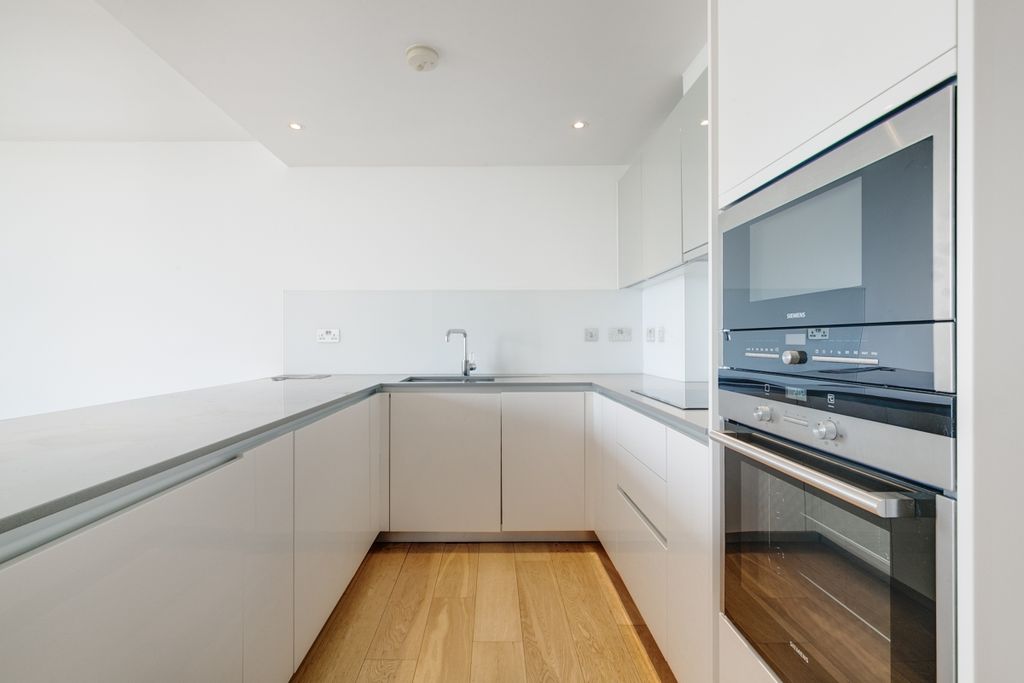 Property photo 2 of 14 Camley Street