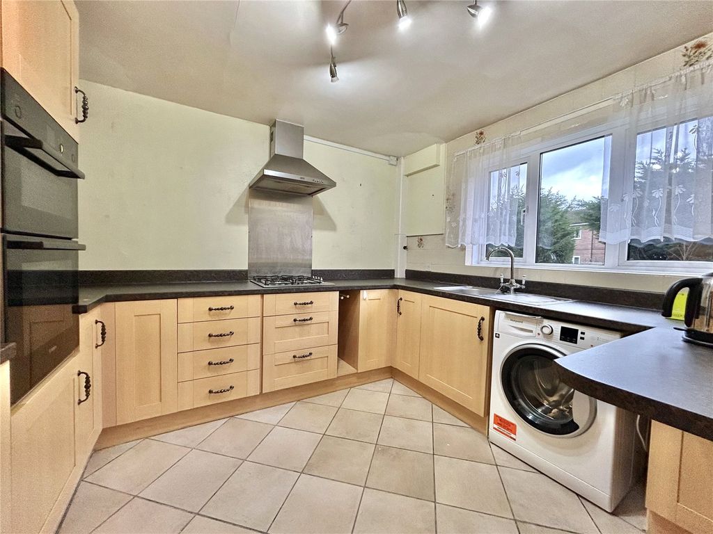 Property photo 2 of 8 Picture No. 10