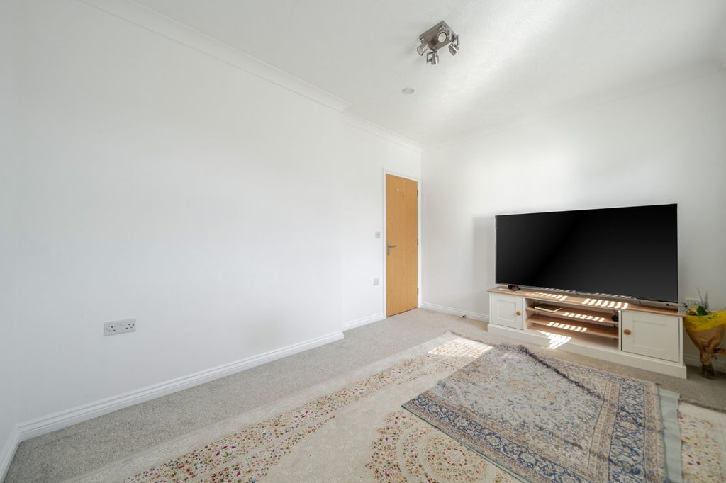 Property photo 3 of 9 Picture No. 22