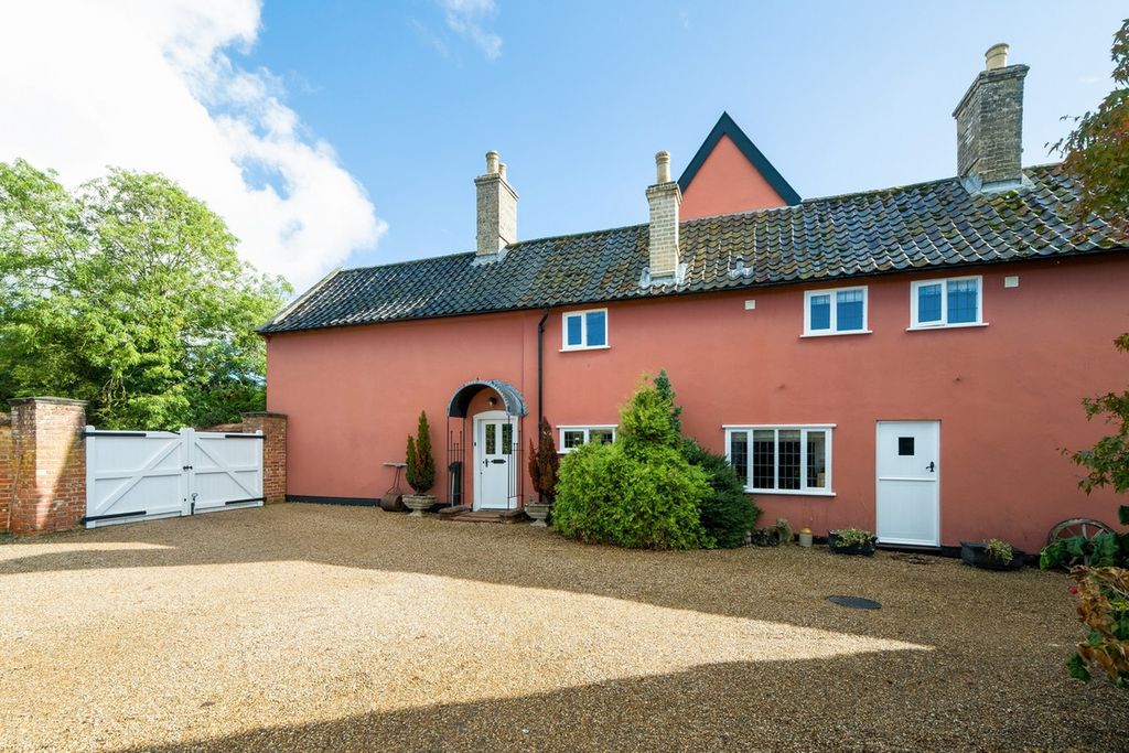 Property photo 1 of 35