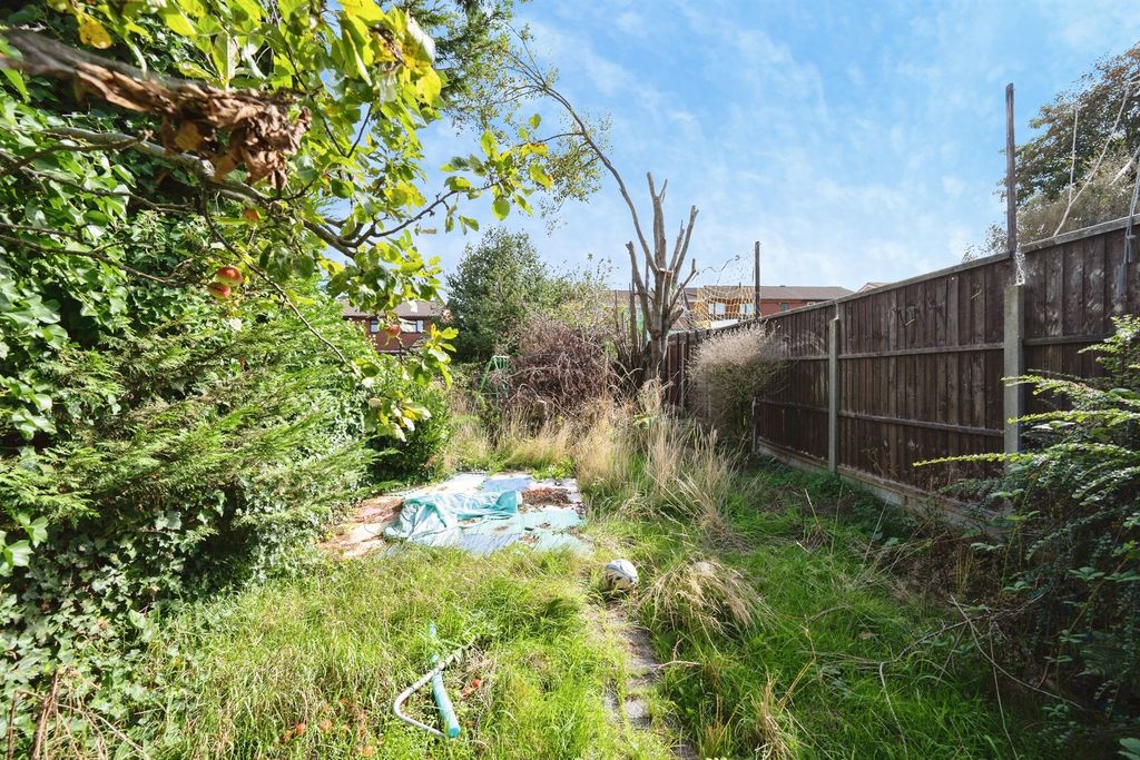 Property photo 2 of 11