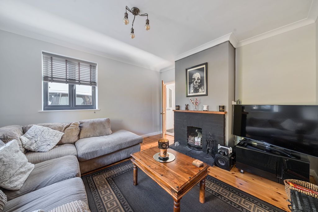 Property photo 3 of 14