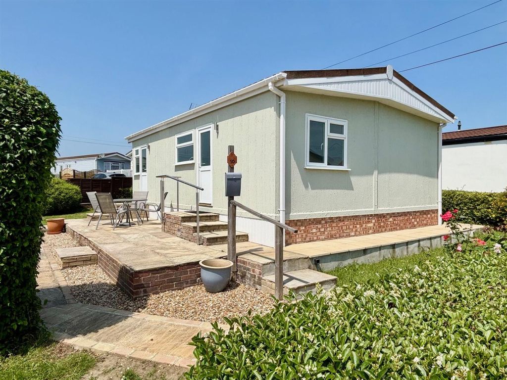 Property photo 1 of 11 Fs5.Jpg