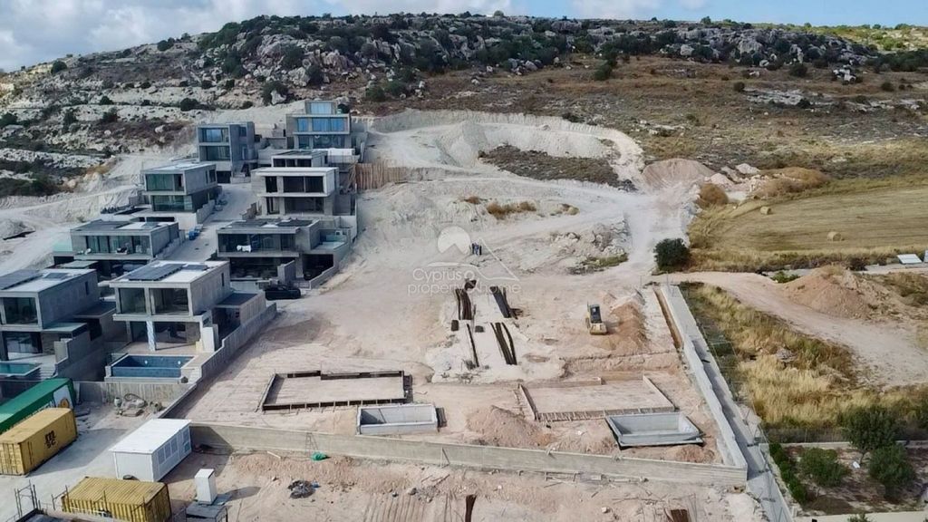 Property photo 2 of 2