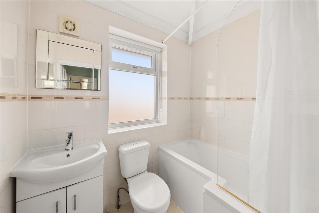Additional image 17 of 5 bed semi-detached house for saleWhittington Avenue, Hayes UB4