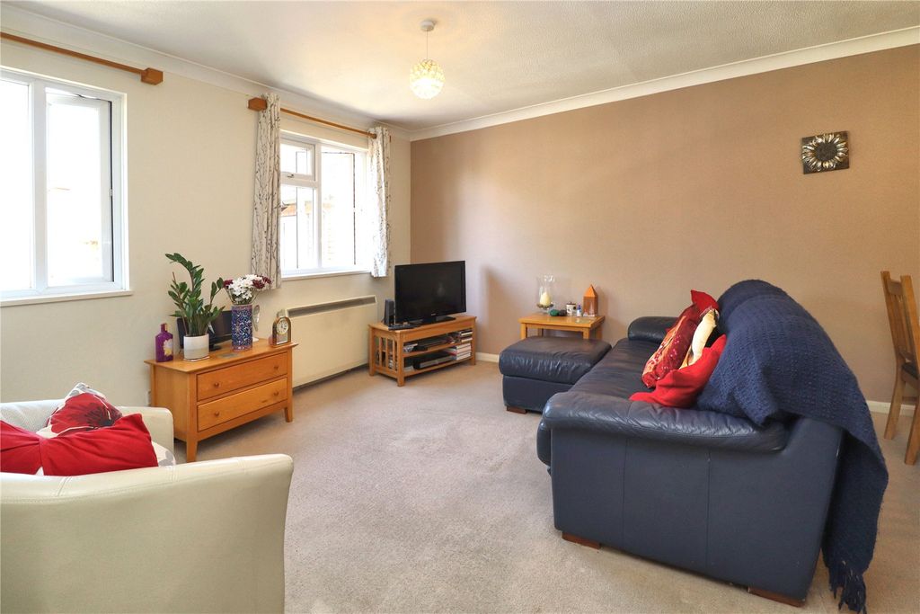 Property photo 3 of 8 Picture No. 06