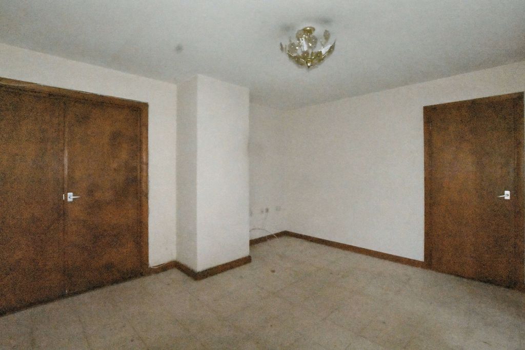 Property photo 3 of 20 40 Halcot Avenue, Bexleyheath, Kent, Da6 7Qb