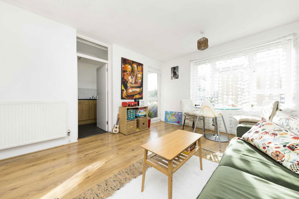 Property photo 2 of 6