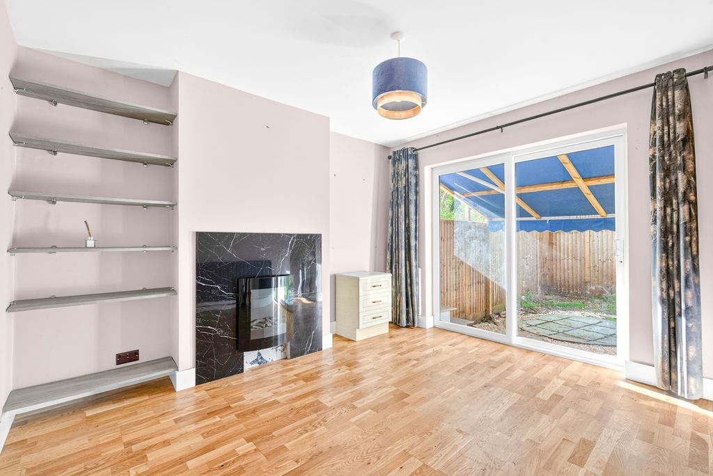 Property photo 3 of 17 Photo 18