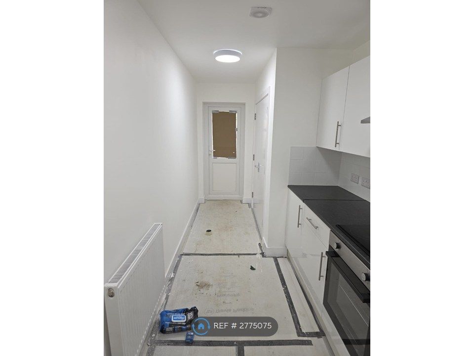 Property photo 3 of 31
