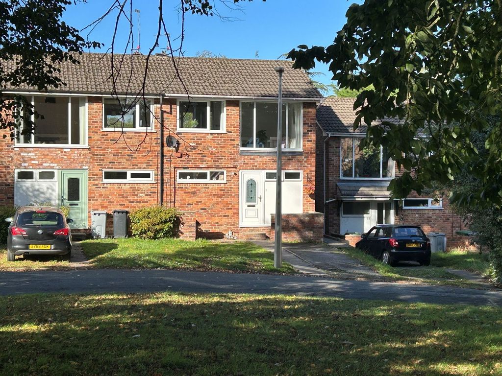 Property photo 1 of 12