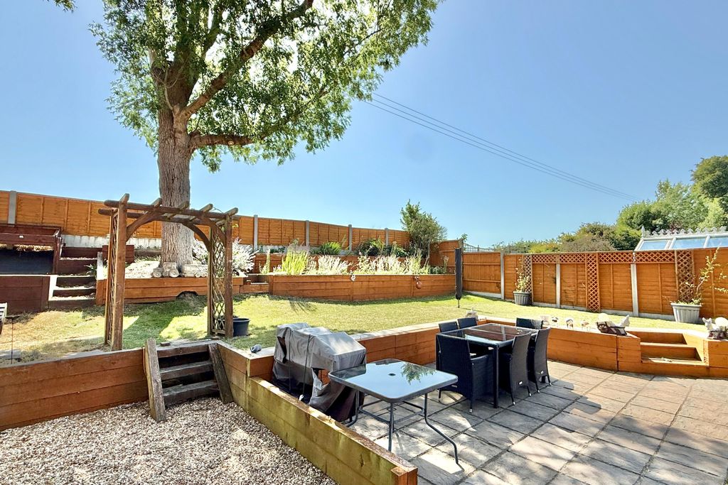 Property photo 3 of 19 Gallery