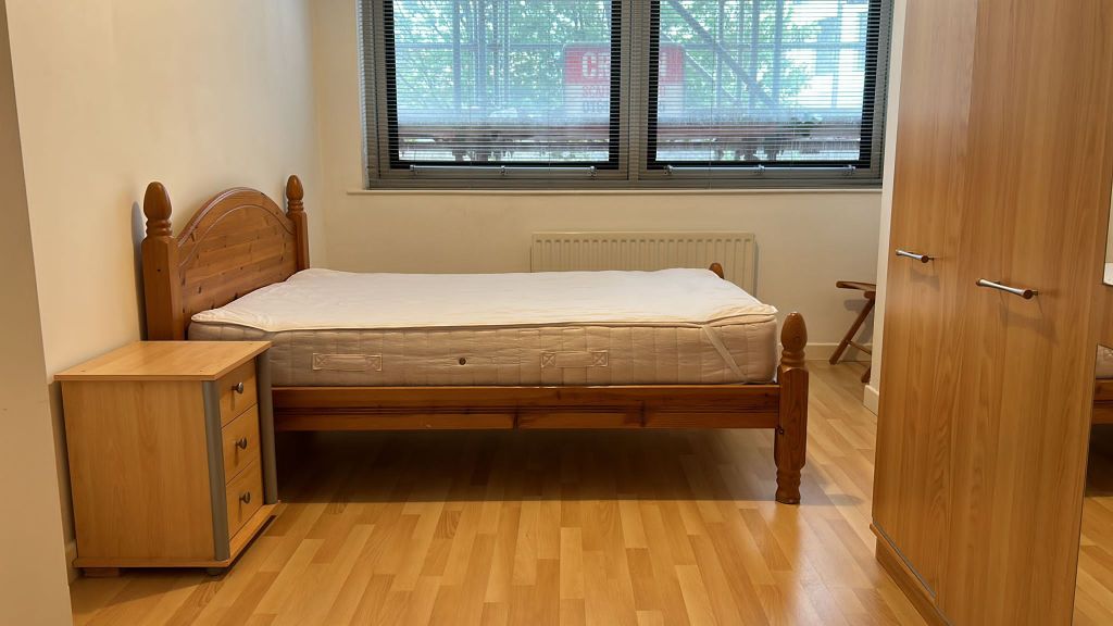 Property photo 3 of 6