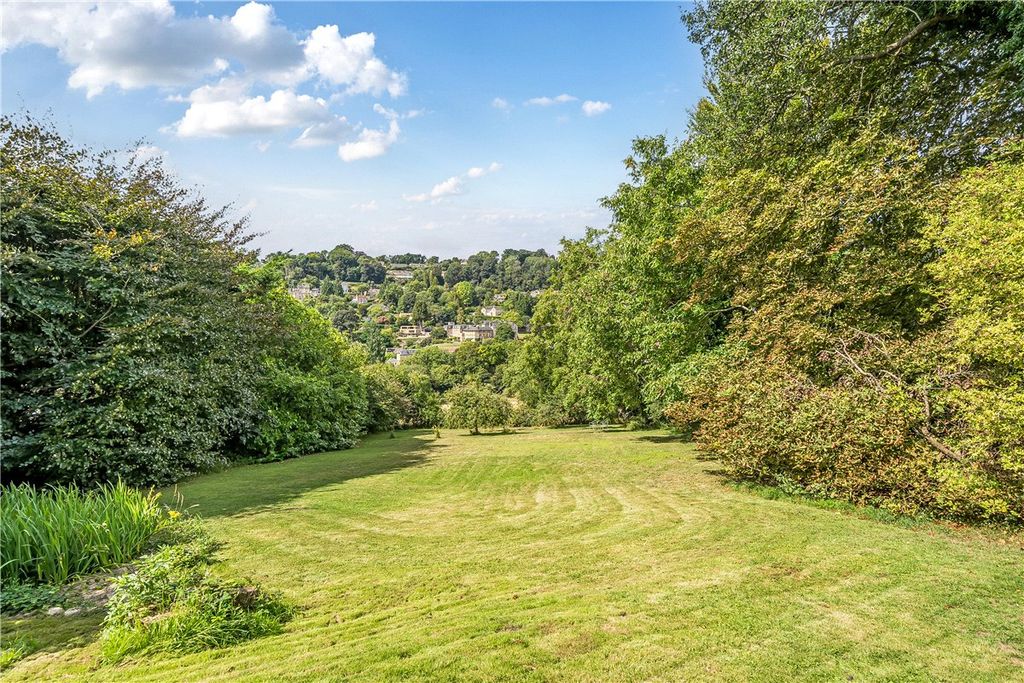 Property photo 2 of 15 Picture No. 26