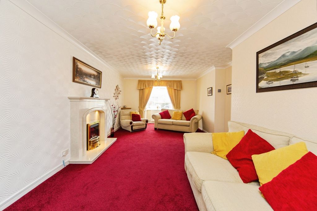Property photo 3 of 25 Pbox-Img.Jpg