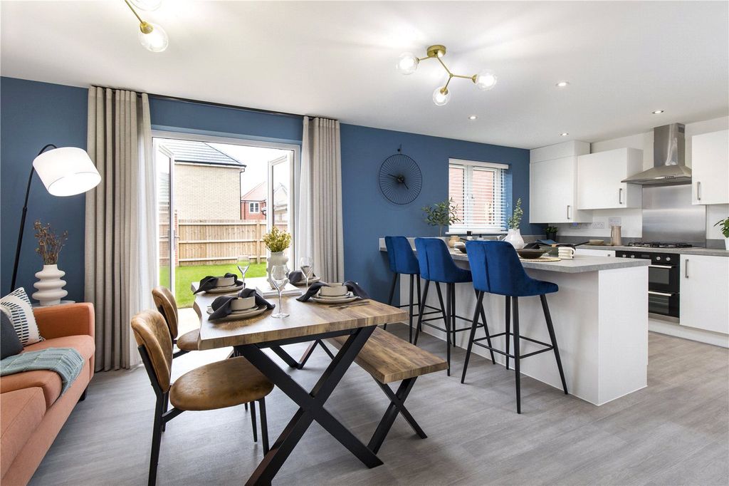 Property photo 2 of 9 Show Home