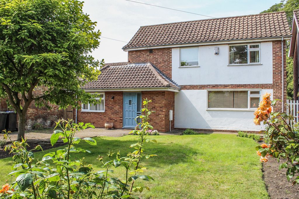 Property photo 1 of 20