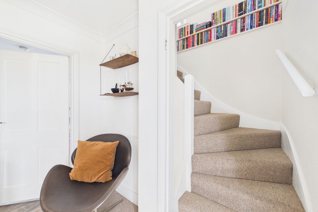 Property photo 3 of 34 Reading Nook