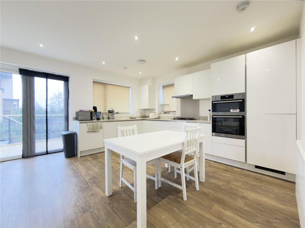 Property photo 3 of 17 Picture No. 34