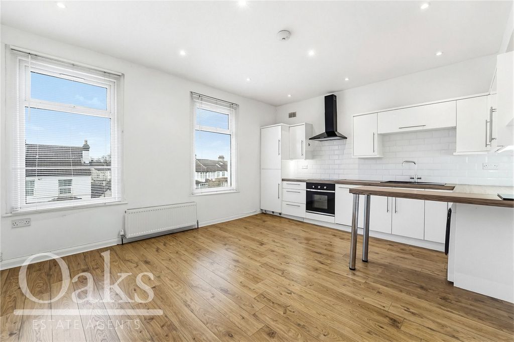 Property photo 2 of 12 Picture No. 17