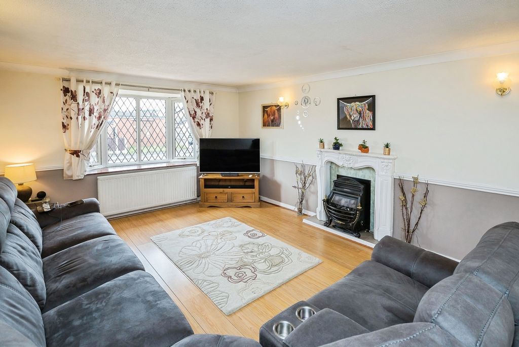 Property photo 2 of 16 Photo