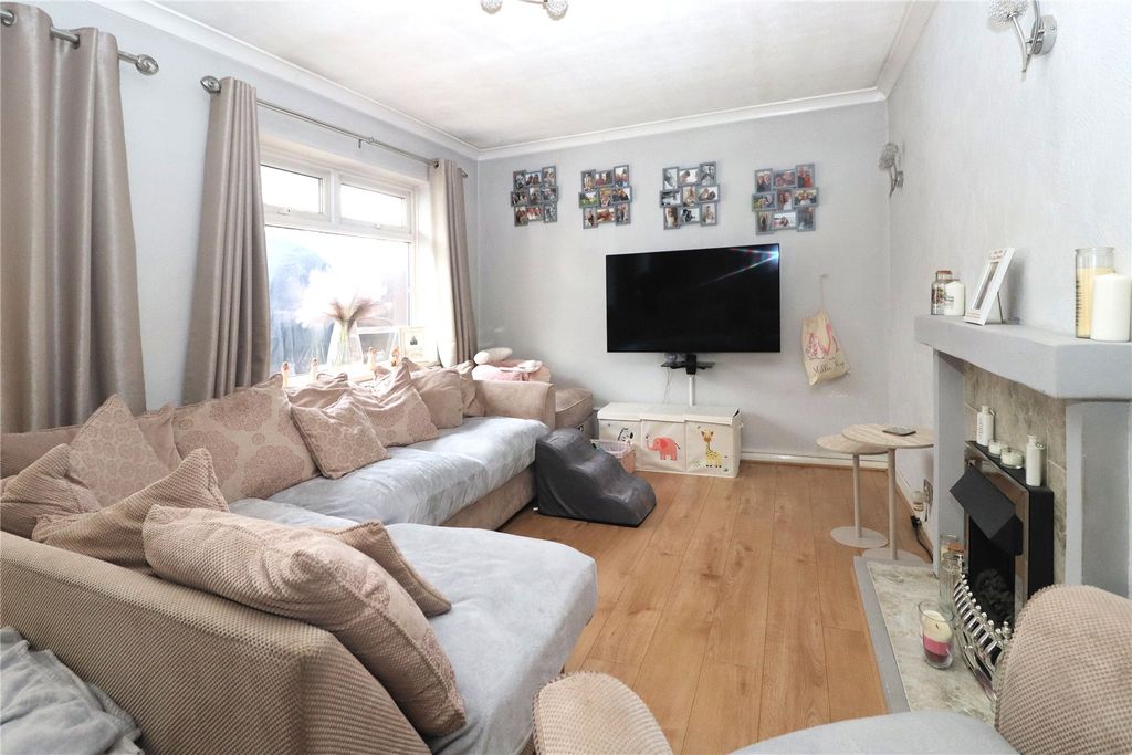 Property photo 3 of 13 Picture No. 11