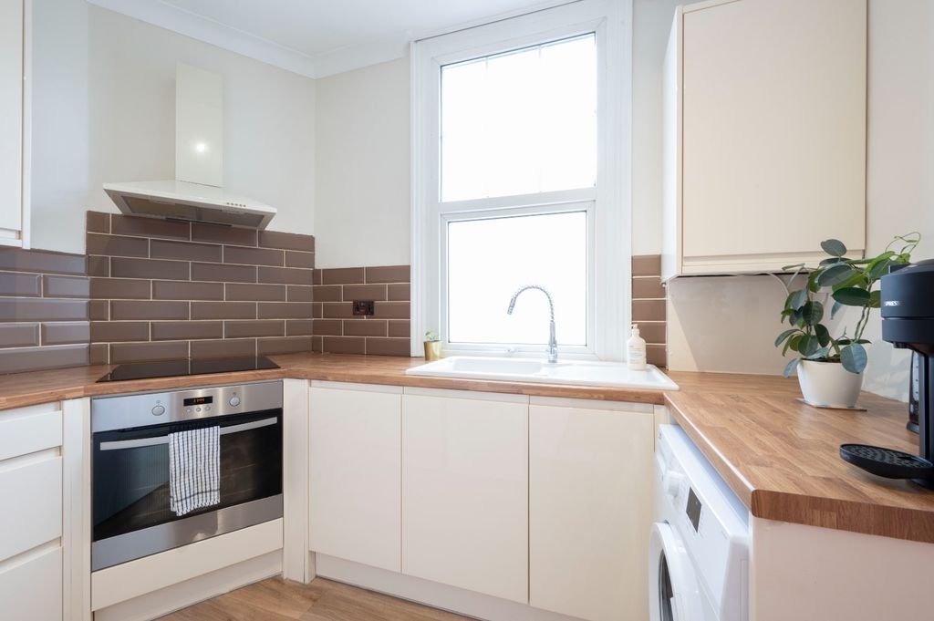 Property photo 3 of 21 3279635