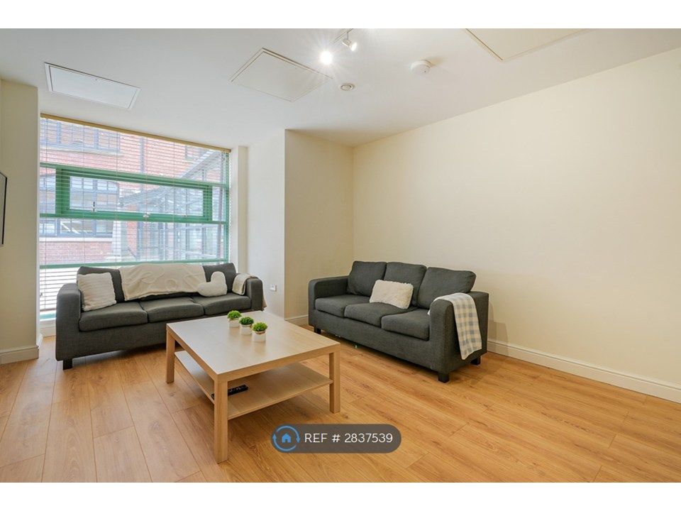 Property photo 2 of 27